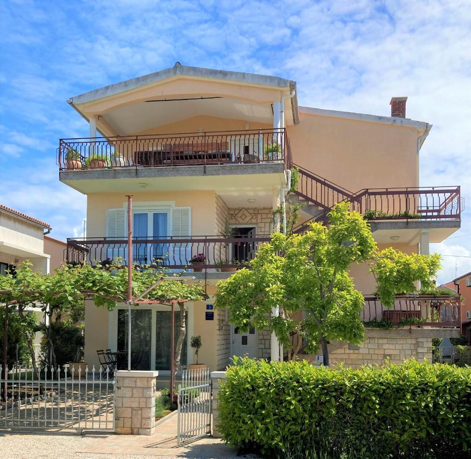 Apartments Lirio Umag Kültér fotó